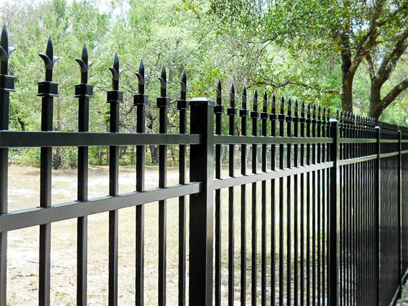 Waverly IA Aluminum Fences
